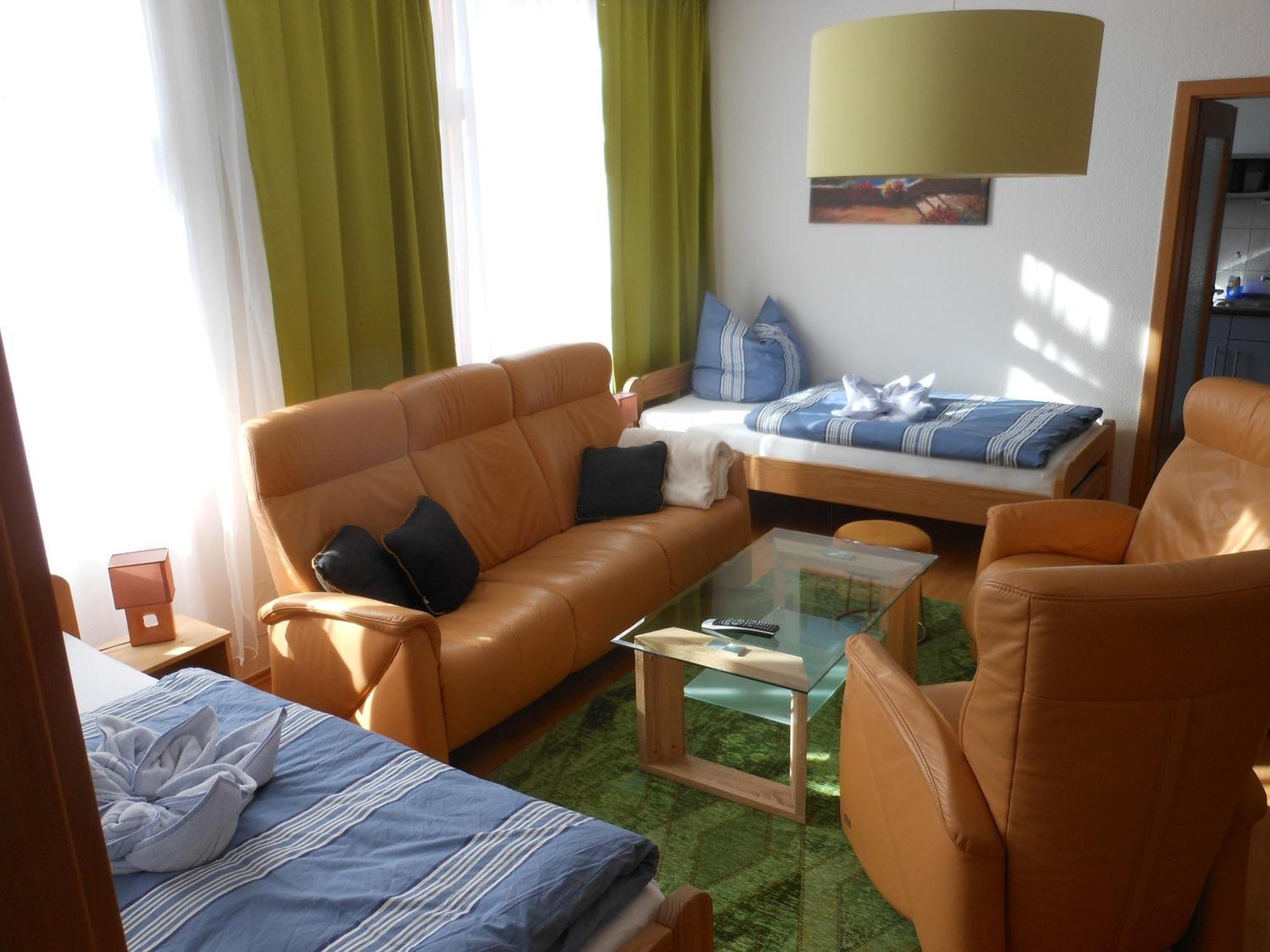 Pension Am Werder Bernburg Bilik gambar